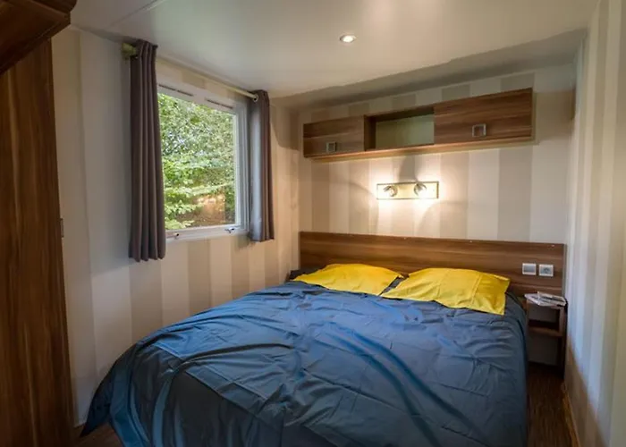 Campsite Mobil Moderne Avec Terrasse Pour 4 Personnes - Api-1-52-468 *