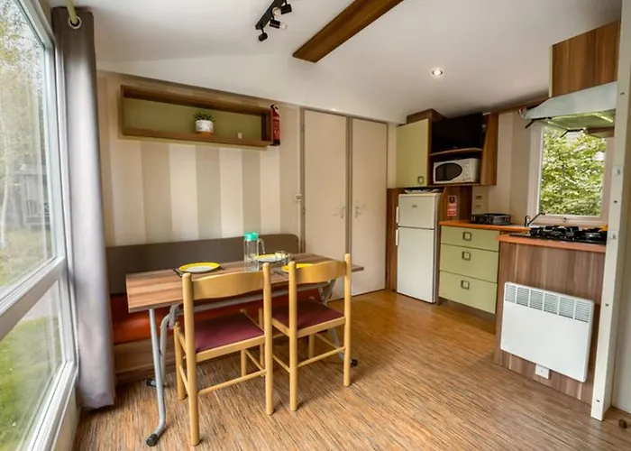 Mobil Moderne Avec Terrasse Pour 4 Personnes - Api-1-52-468 Campsite Granges-Aumontzey