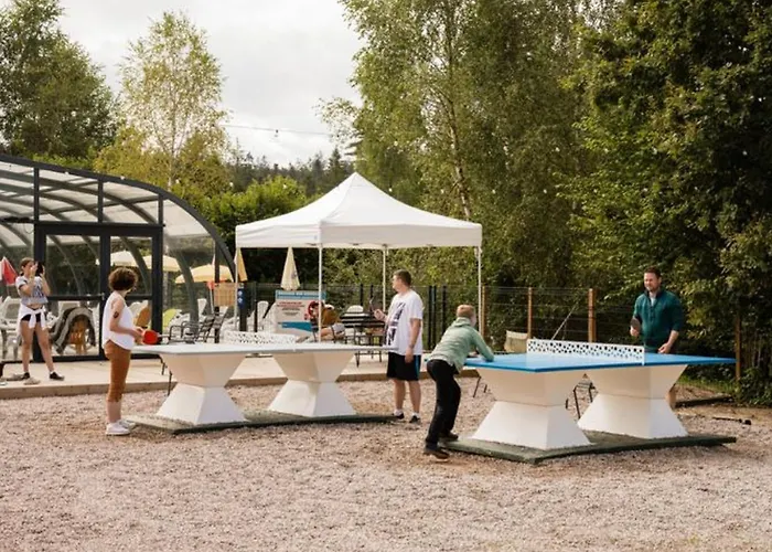 Camping Mobil Moderne Avec Terrasse Pour 4 Personnes - Api-1-52-468 *