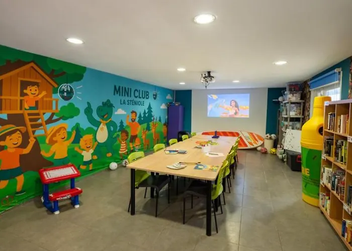 Mobil Moderne Avec Terrasse Pour 4 Personnes - Api-1-52-468