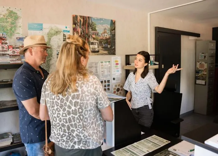 Mobil Moderne Avec Terrasse Pour 4 Personnes - Api-1-52-468